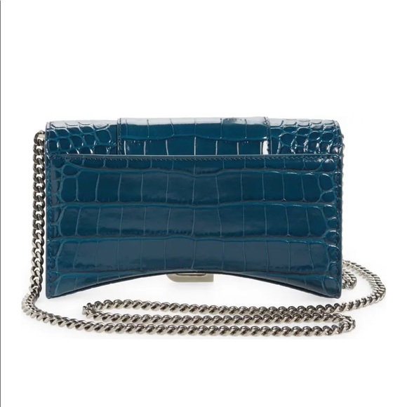 NEW BLUE BALENCIAGA BAG!! ๐ฅถ๐ฆ - Picture 5 of 5